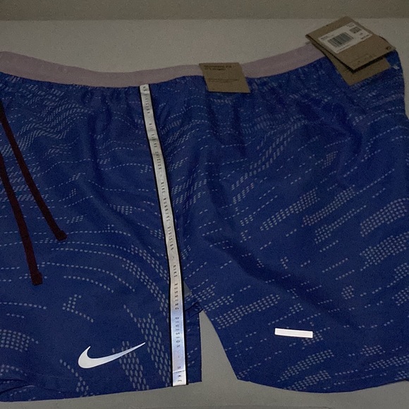 Nike Running Division shorts 5”. - Picture 5 of 13